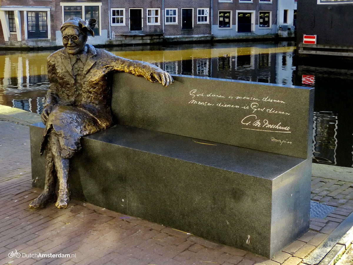 Statue of Major Bosshardt, Salvation Army in Amsterdam